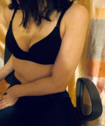 Валенька, 27 лет, 2 размер груди